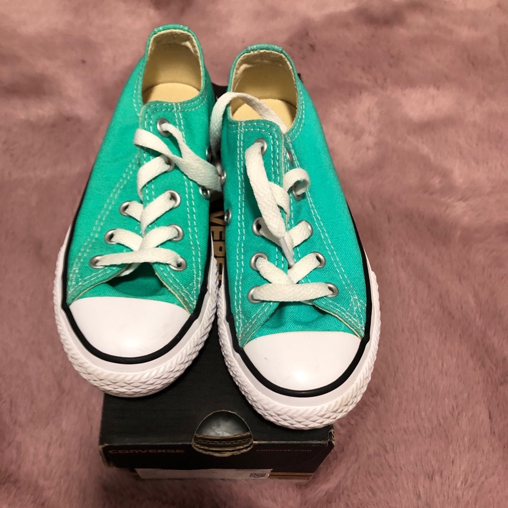 Converse - Picture 3 of 3